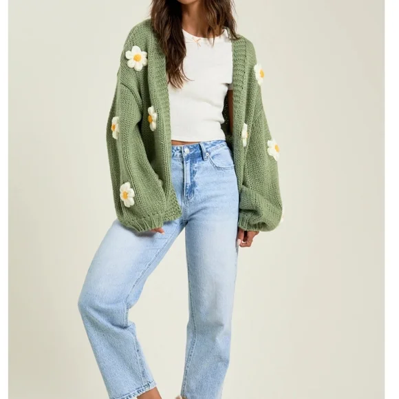 ALTAR'D 3D daisy knit sweater - Picture 2 of 10